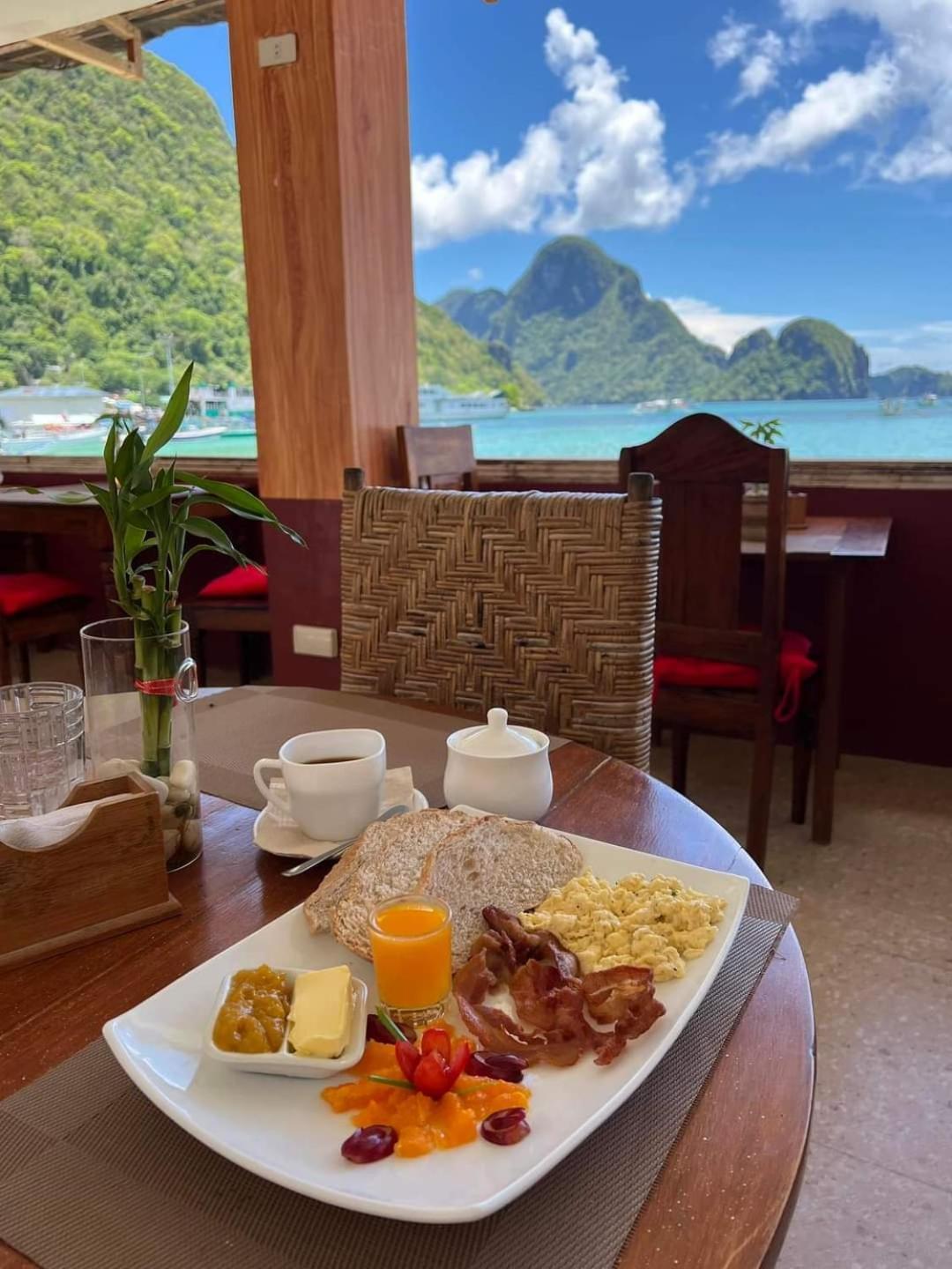 La Salangane Beach Hotel - Downtown El Nido Luaran gambar